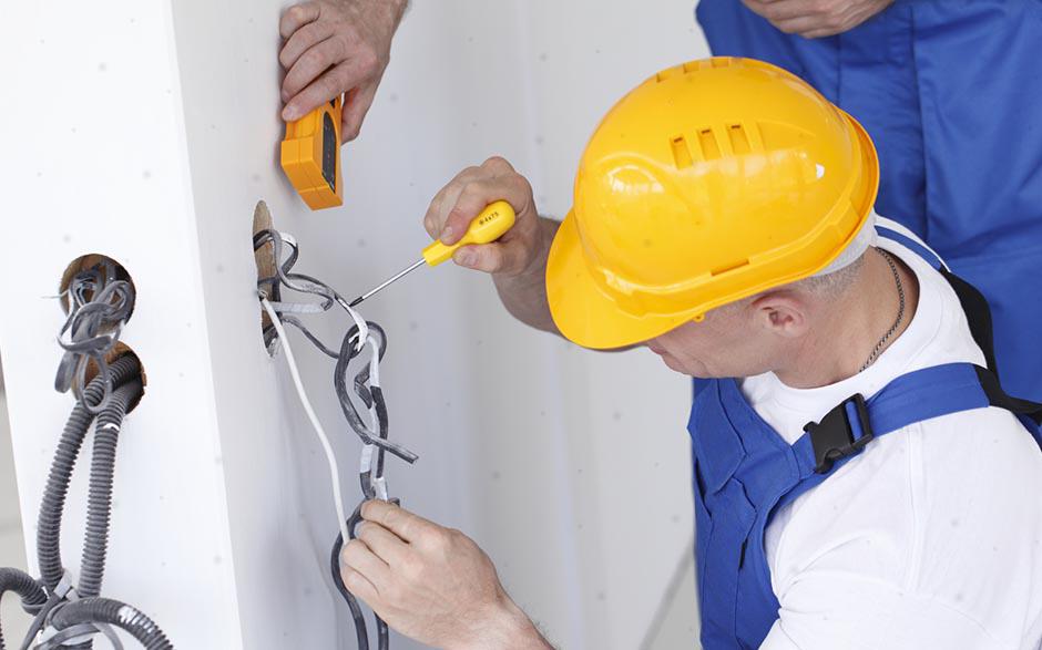 cherche électricien Saint-Maurice